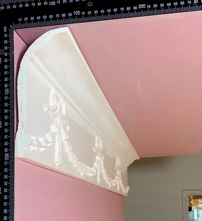 Plaster Cornice Swag & Bow CN127