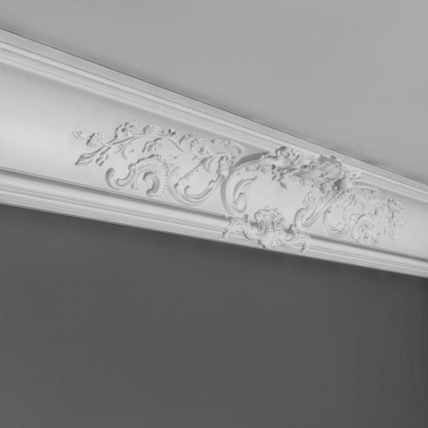 Plaster Cornice Emblem CN128