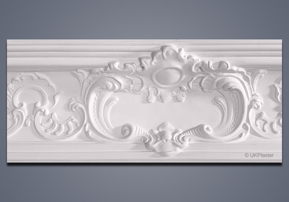 Plaster Cornice Emblem CN128