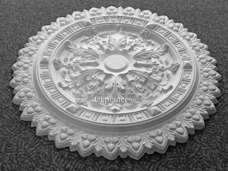 Large Victorian/Edwardian Ceiling Rose CP1